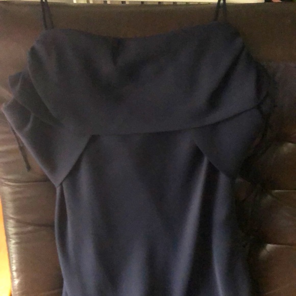 JESSICA (14) Elegant navy blue airy gown with lining & bow detail on the back - Picture 4 of 11